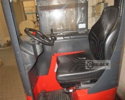 Maschine: LINDE  Fahrhubwagen Fahrersitz Kabine