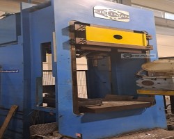 Maschine: FJELLMAN Trimming Press Beschneidemaschinen
