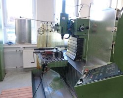 Maschine: MAHO 700 C CNC Fräsmaschinen