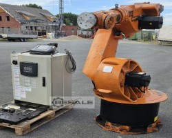 Maschine: KUKA KR 30/2 Achs-Roboter Schweißroboter Industrieroboter