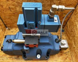 Maschine: MOOG D665-5703 + D661-5623C Servoventil-Einheit