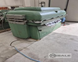 Maschine: FISMA 210 Membran- und Vakuumpressen