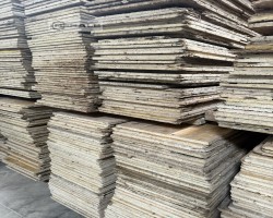 Maschine:  21mm Schalungsplatten 