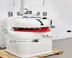 Maschine: FORTUNA semi automatic Gr. 4 Brötchenpressen
