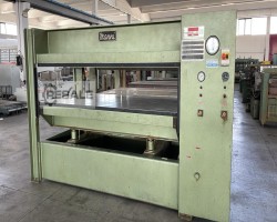 Maschine: MANNI 2500×1300 Formpressen