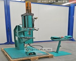 Maschine: TOX PRESSOTECHNIK CEC 008.000 Pneumatische Pressen