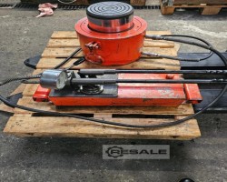 Maschine: LöWENER BS 2504-RO Hydraulische Pressen