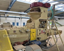 Maschine: HäNDLE PZG 40a/40 + PZSVG 35a Vakuum-Schneckenpresse 400 mm Ø