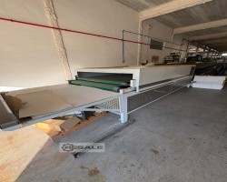 Maschine: ZHONGTIAN HX-2300 Zweiteiliger Falterkleber