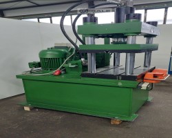 Maschine: HYMAG HSP. 2.1-30 Viersäulenpressen