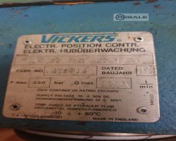 Maschine: VICKERS REXROTH 5-4we10c32 Vickers elektr. Position contr elektr. Hubüberwach