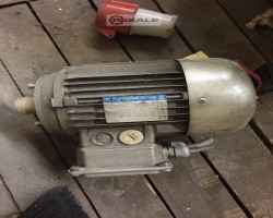 Maschine: BONFIGLIOLI Bn80b4 Elektromotoren
