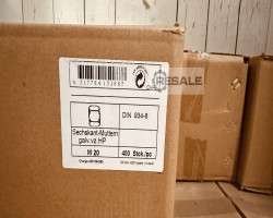 Maschine:   Partie 9400 Stück Mutter M20 verzinkt DIN934-8