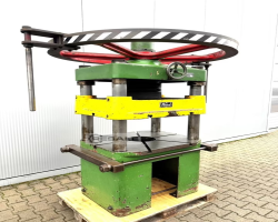Maschine: ACHTERMANN + CO SP 60 / 670 Viersäulenpressen