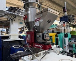 Maschine: WITTMANN Movacolor MCNexus Dosiergeräte