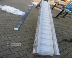 Maschine: SPREMATEC  L-Förderband / Transportband / Steigeband