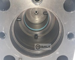 Maschine: D+E Parker C13DEC107E50/0U99009900,