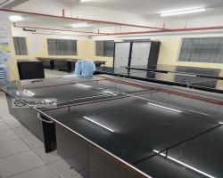Maschine: KLASS MAHSYUR  Büromöbel