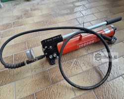 Maschine: TECPOS ESP-08 Hydraulik-Handpumpe 700 Bar, 800cc
