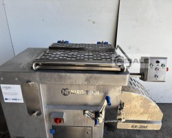 Maschine: NIROTECH RX200 Doppelwellenpaddelmischer