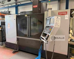 Maschine: TOYODA FV 1365 CNC Vertikales Bearbeitungszentrum