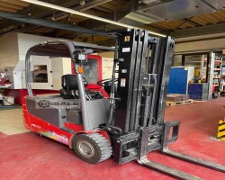 Maschine: MANITOU ME 318 