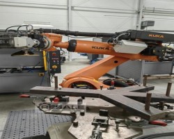 Maschine: KUKA KR 210 R2700 prime Industrieroboter