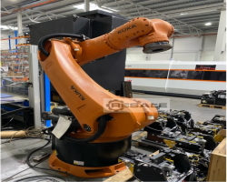 Maschine: KUKA KR360 R2830 Industrieroboter