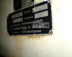 Maschine: JESSINEGG + URBAN Stroke 300 Einständerpressen