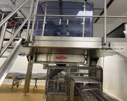 Maschine: COSMO FOOD MACHINERY  Gemüseverarbeitungslinie