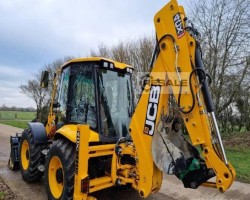 Maschine: JCB 4CX baggerlader (Baujahr 2015) Radlader