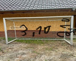 Maschine: U u Fußball Tor