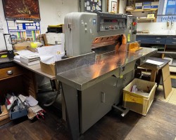 Maschine: POLAR 76 EM Papierschneidemaschinen