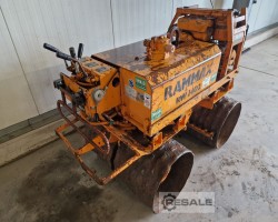 Maschine: RAMMAX RW 1402 Grabenwalzen