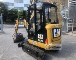Maschine: CATERPILLAR 301.7D +3 Stück Grabenlöeffel Minibagger