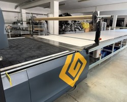 Maschine: D+E GERBER PARAGON CUTTER
