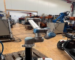 Maschine: UNIVERSAL ROBOTS UR10 CB3 Industrieroboter
