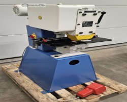 Maschine: MUBEA KL 350 Lochstanzen