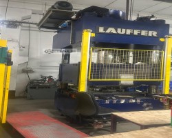 Maschine: LAUFFER VA 400 Hydraulische Pressen