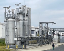 Maschine: EVONIK / DAIMLER Tanklager / Abfüll Behälter