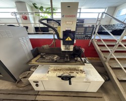 Maschine: CHMER CM-H32Z Lochbohr-EDM-Maschine