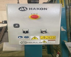 Maschine: HAKON RBM 225 (30×3 ton) Schieberacks