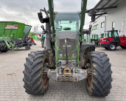 Maschine: FENDT 718 Vario S4 Power Traktor / Schlepper