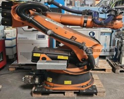 Maschine: KUKA KR 210 L150-2 2000 Achs-Industrieroboter + KR C2 + Teachpanel