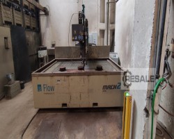 Maschine: FLOW Mach 2 2031b Wasserstrahlschneidmaschinen