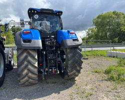 Maschine: D+E New Holland T 7.315 AC
