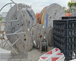 Maschine:   Posten Warenvorräte (5000 m Rohre) + (25.500 Kabel