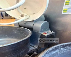 Maschine: WERNER + PFLEIDERER W+P DK 150 Doppelkonuskneter für 240 kg Teig