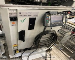 Maschine: KUKA KR240L180-2 2000 Industrieroboter