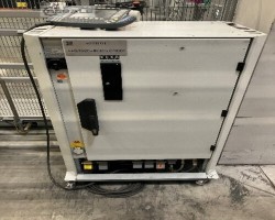 Maschine: KUKA KR240L180-2 2000 Industrieroboter